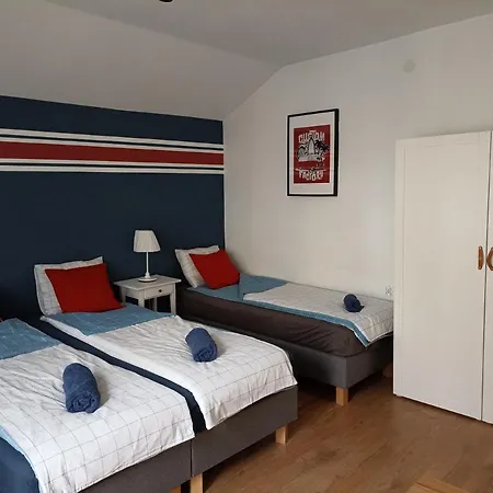 Big Blue - 10 Osobowy Апартаменты